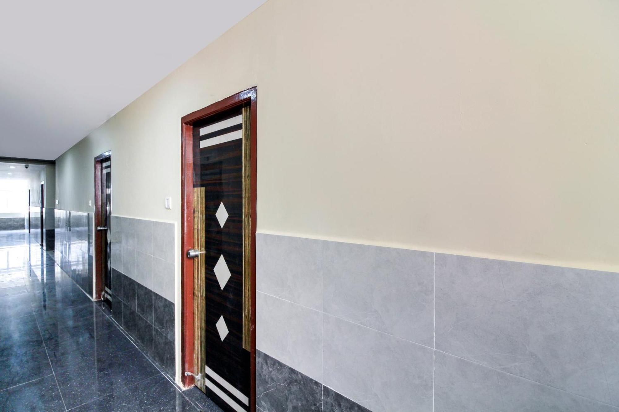 Super Hotel O New Cyber Grand Madhapur Kondapur  Экстерьер фото